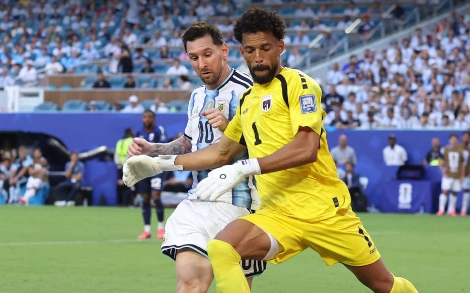 Messi lavdëron portierin Vozinha pas ndeshjes me Argjentinën