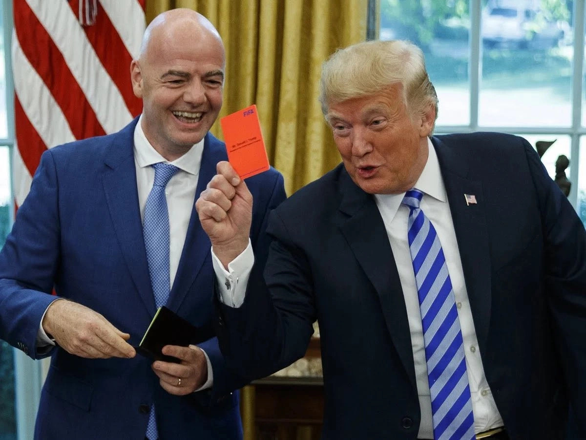 Trump falënderon FIFA-n për anulimin e kartonit të Balogunit