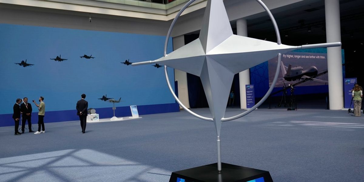 NATO investon 40 miliardë dollarë në mbrojtjen kundër