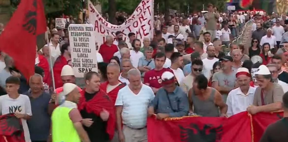 Aktivisti Kola: Protestat paqësore, Rama po thyen gjithçka