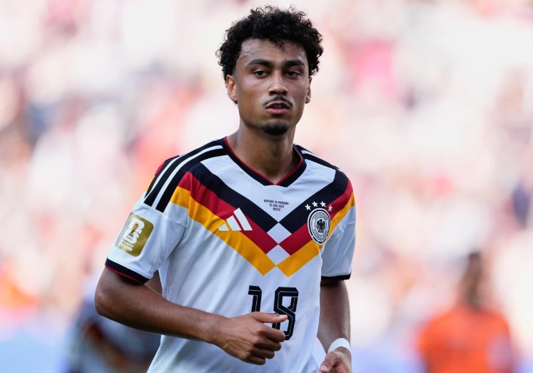 Bayern Munich blen Nathaniel Brown për 55 milionë euro
