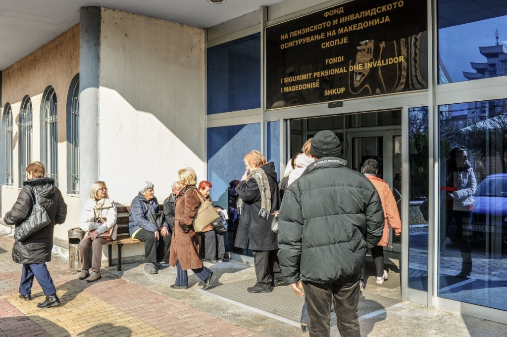 FMN dhe Banka Botërore analizojnë moshën e pensionimit