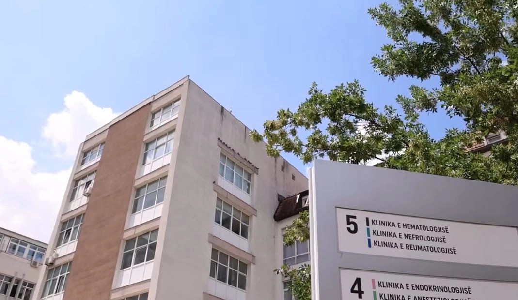 Nefrologjia, pajisja e plasmaferezës pa material shpenzues