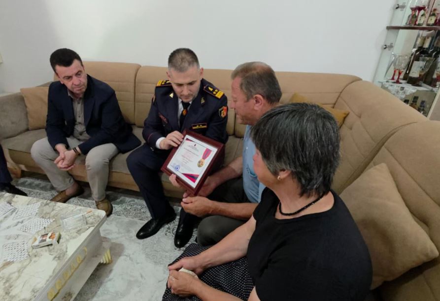 Djali i Enea Mekollit, nën përkujdesjen e shtetit
