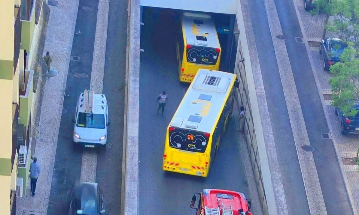 Aksident autobusi në Lisbonë: Dy të vdekur, 14 të plagosur