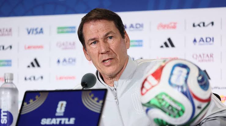 Trajneri i Belgjikës reagon ndaj FIFA-s për pezullimin