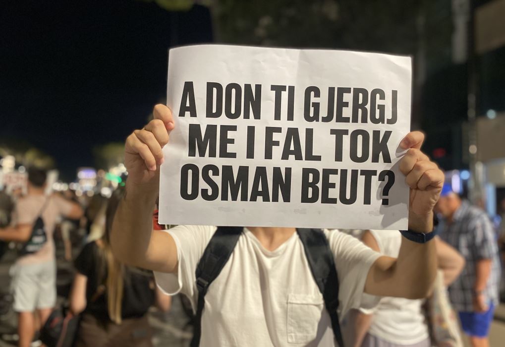 Protesta e 38-të në Tiranë, qytetarët kërkojnë dorëheqjen e