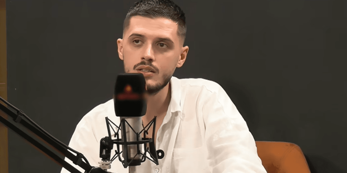 Artisti Bardhi rrëfen vështirësitë e fëmijërisë