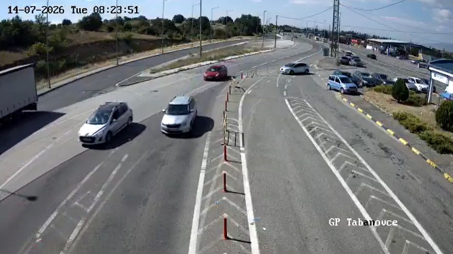 Trafiku rrugor dhe kufitar normal, pa vonesa