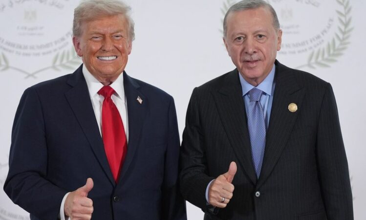 Trump mund të rikthejë Turqinë në programin F-35