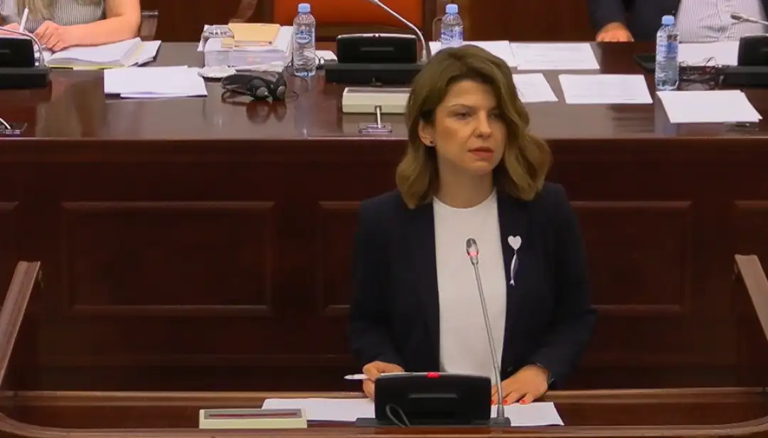 Debat për rebalancin e buxhetit: Opozita dhe shumica me