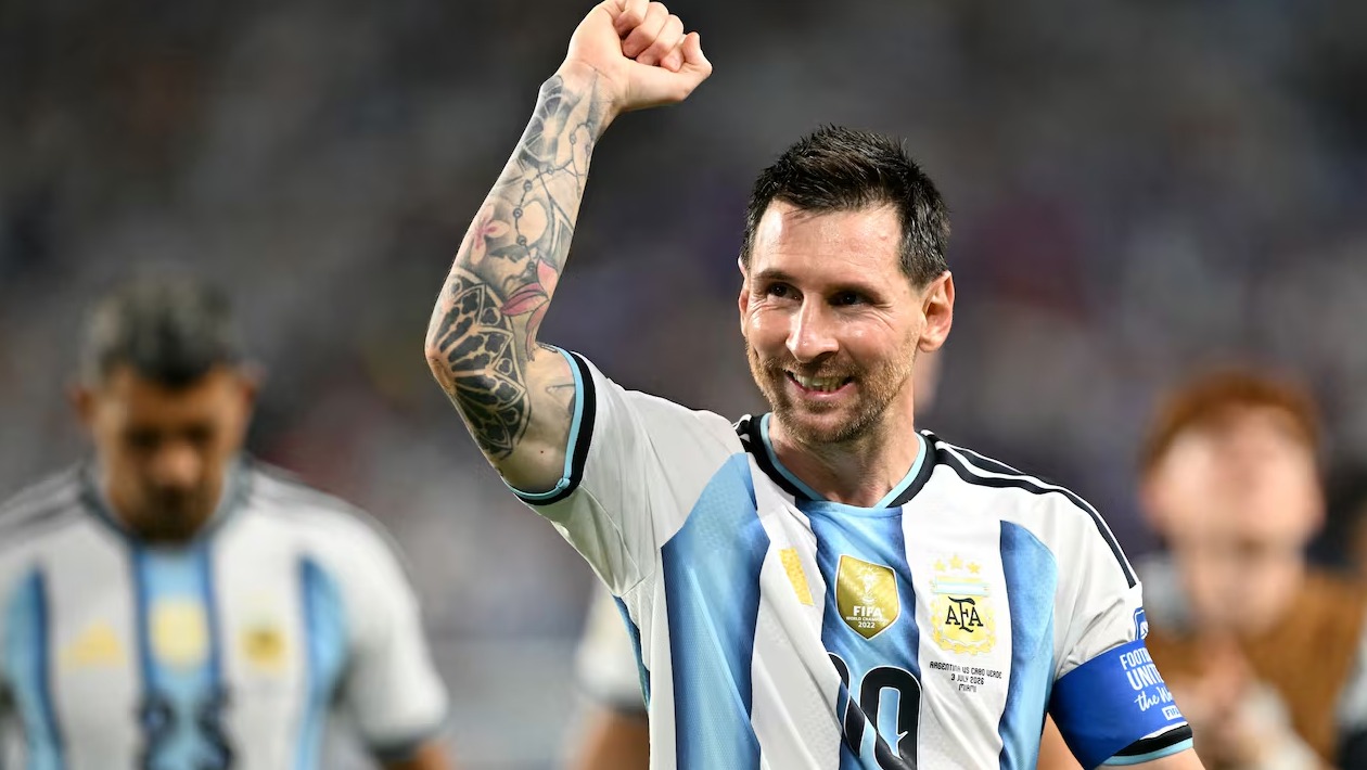 Messi thyen dy rekorde historike në Botëror
