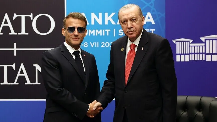 Erdogan dhe Macron, bisedime për tregtinë e NATO-n
