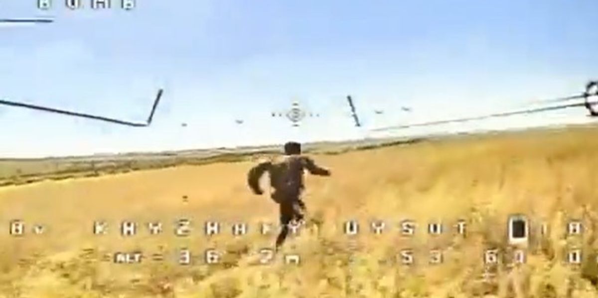 Dron ukrainas filmon mercenarin afrikan në anën ruse