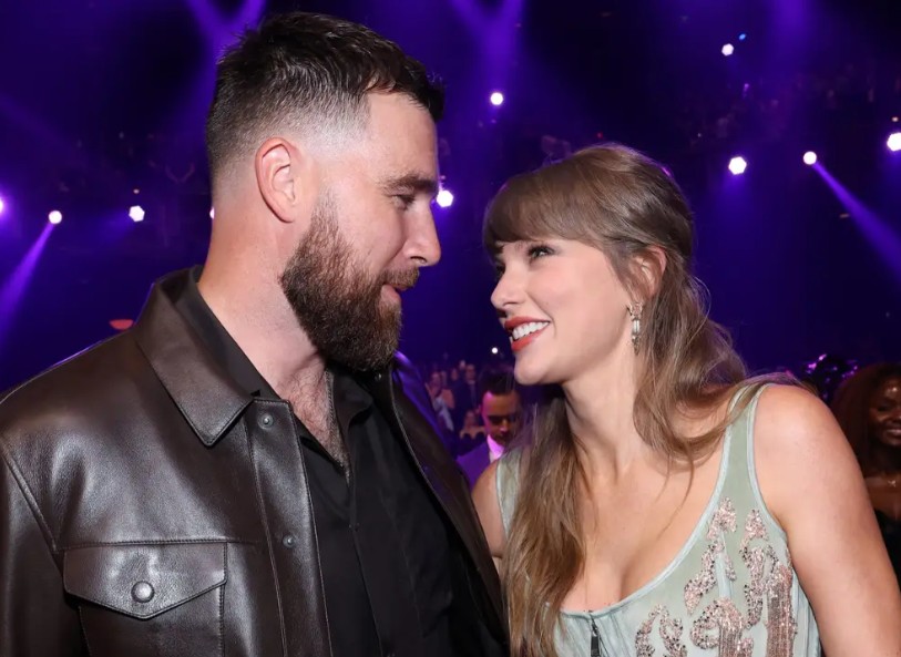 Taylor Swift dhe Travis Kelce dhurojnë 26 milionë dollarë