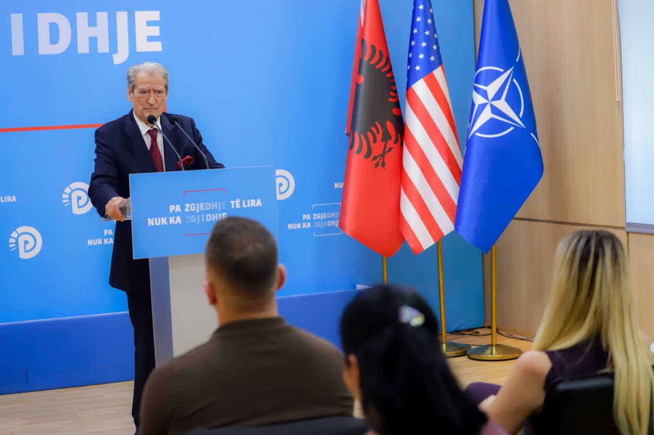 Berisha: Projektet e “The Albanian Files” janë porositur