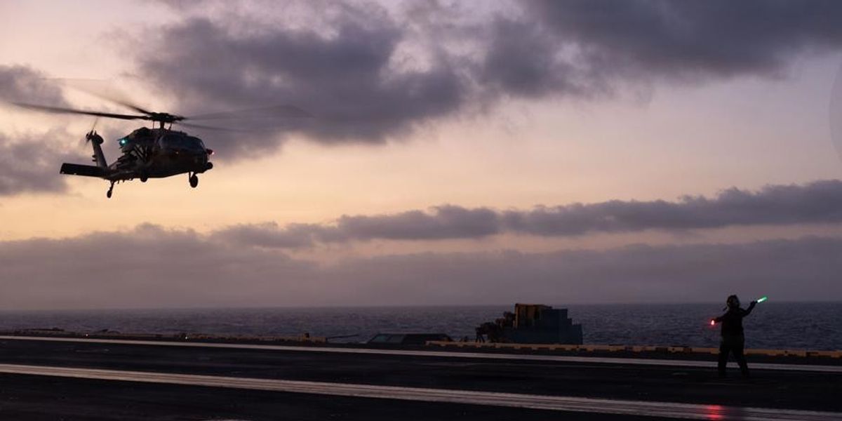 Marina Amerikane pezullon kërkimin në Detin Arabik
