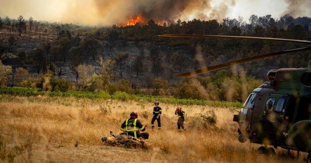 Zjarr masiv në Costa Brava, izolohen komunitete