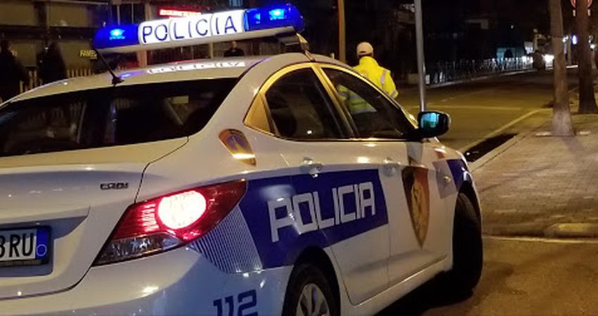 Sherr me thika në Tiranë, një i plagosur