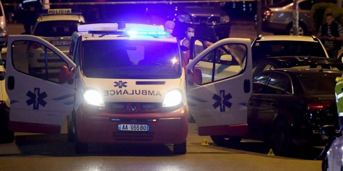 Përleshje me thika në Komoran, tre të lënduar