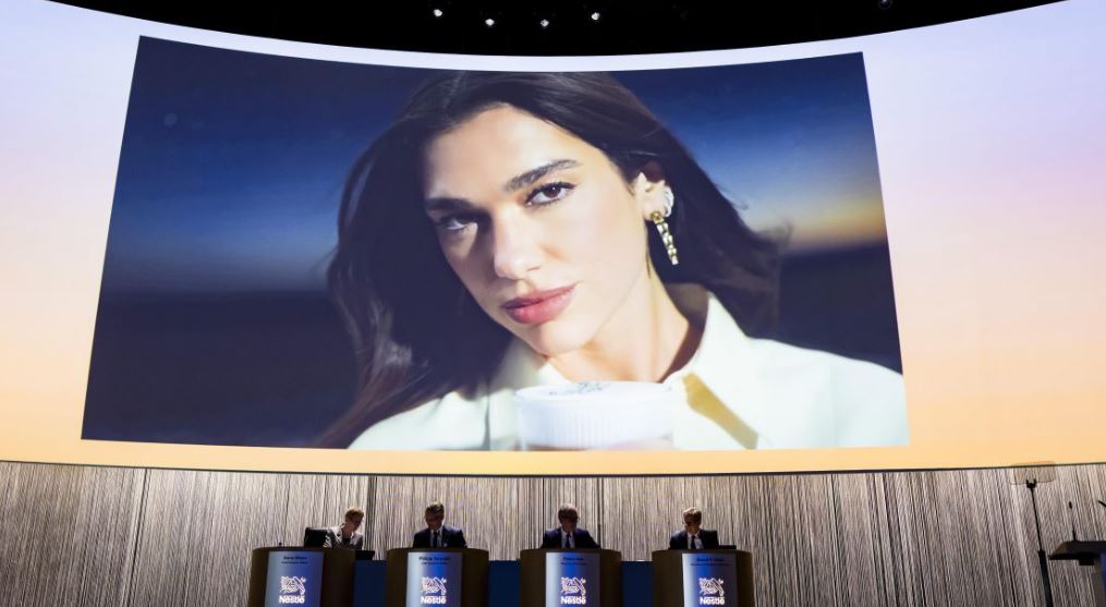Dua Lipa mbështet protestat mjedisore në Shqipëri