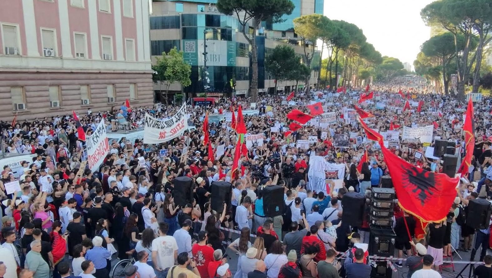 Protesta kundër qeverisë: Dita e 36-të, nis marshimi