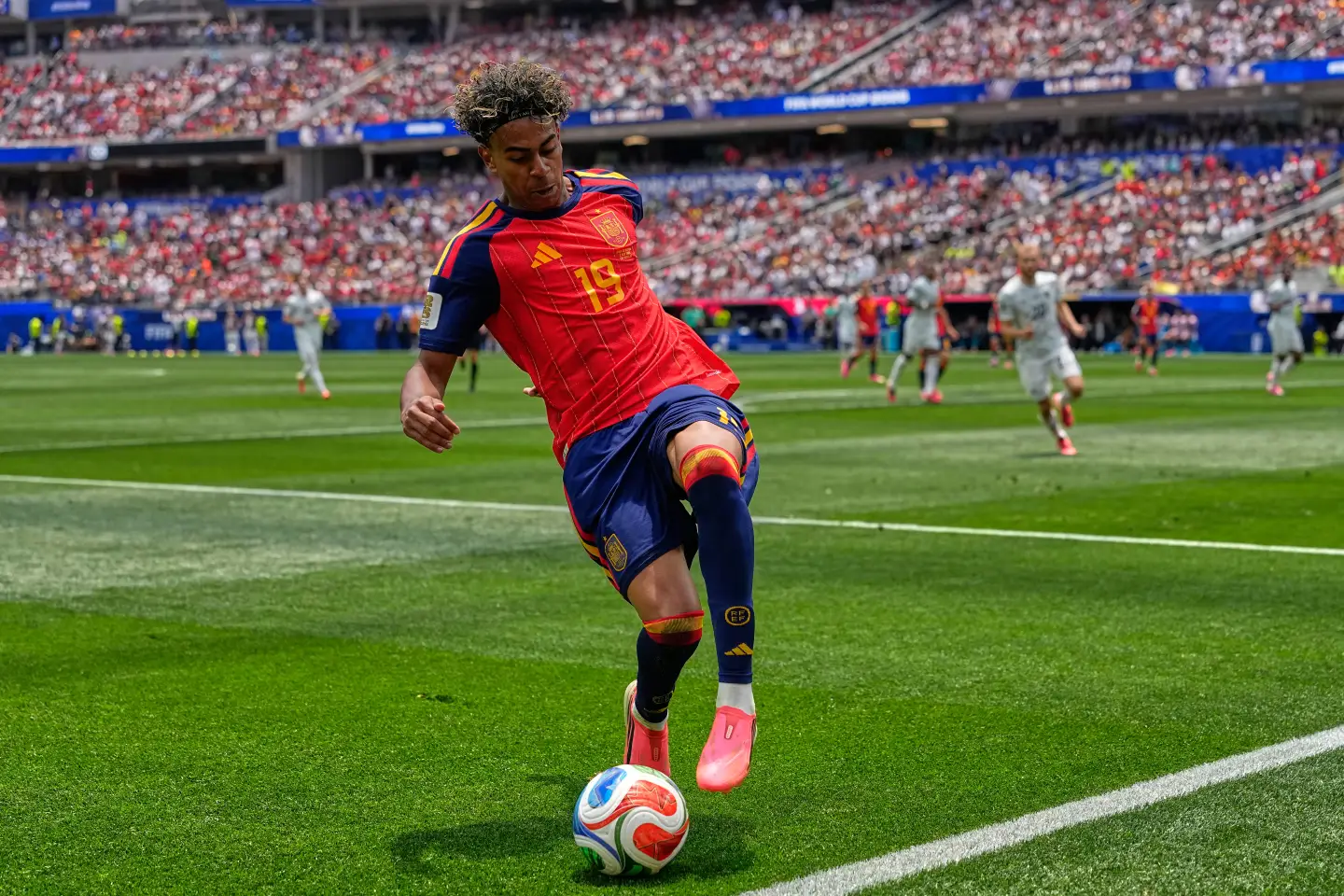 Yamal: Spanja nuk trembet, nder të luaja kundër Ronaldos