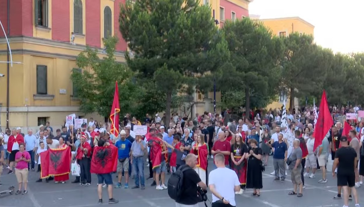 Protesta kundër qeverisë, dita e 38-të në Tiranë