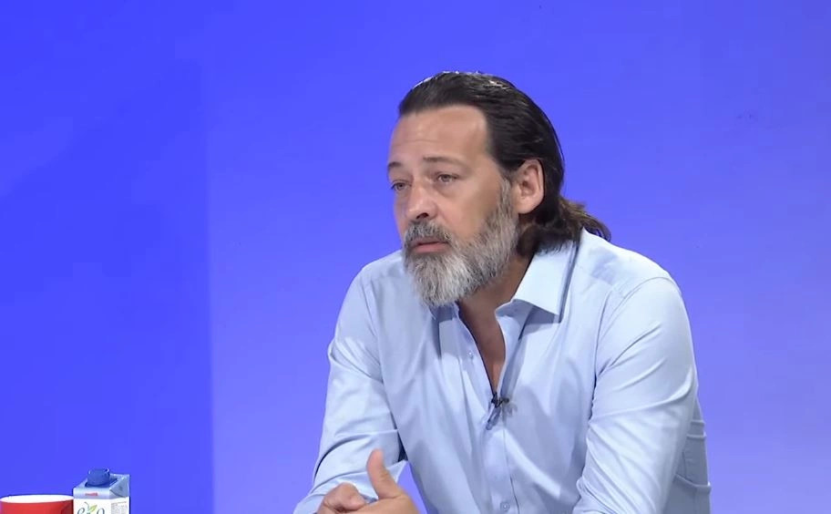Sveçla: PDK-ja ka më shumë pushtet në Prishtinë se LDK-ja