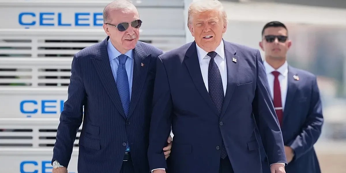 Trump mbërrin në Ankara për Samitin e NATO-s