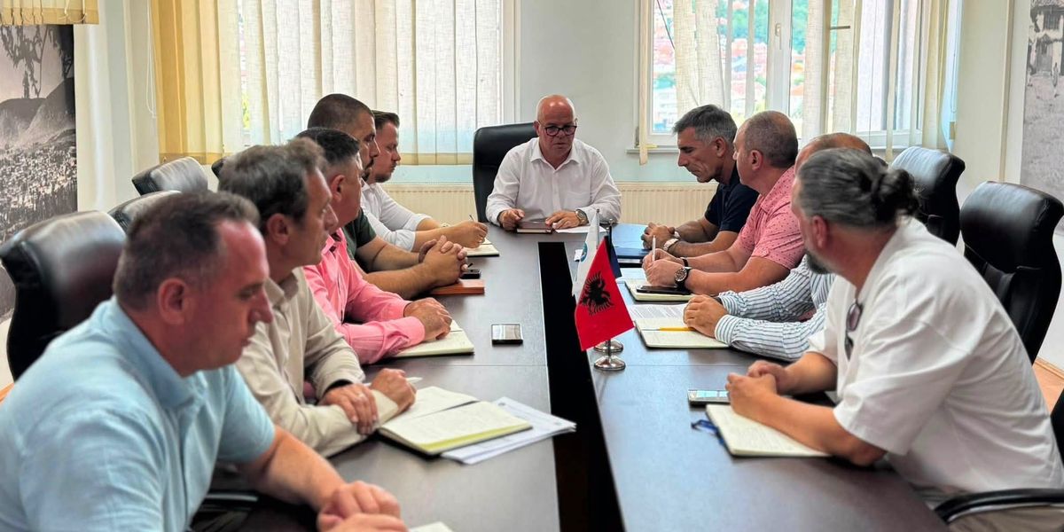 Rahovec: Latifi takon KRU “Gjakova” për furnizimin me ujë