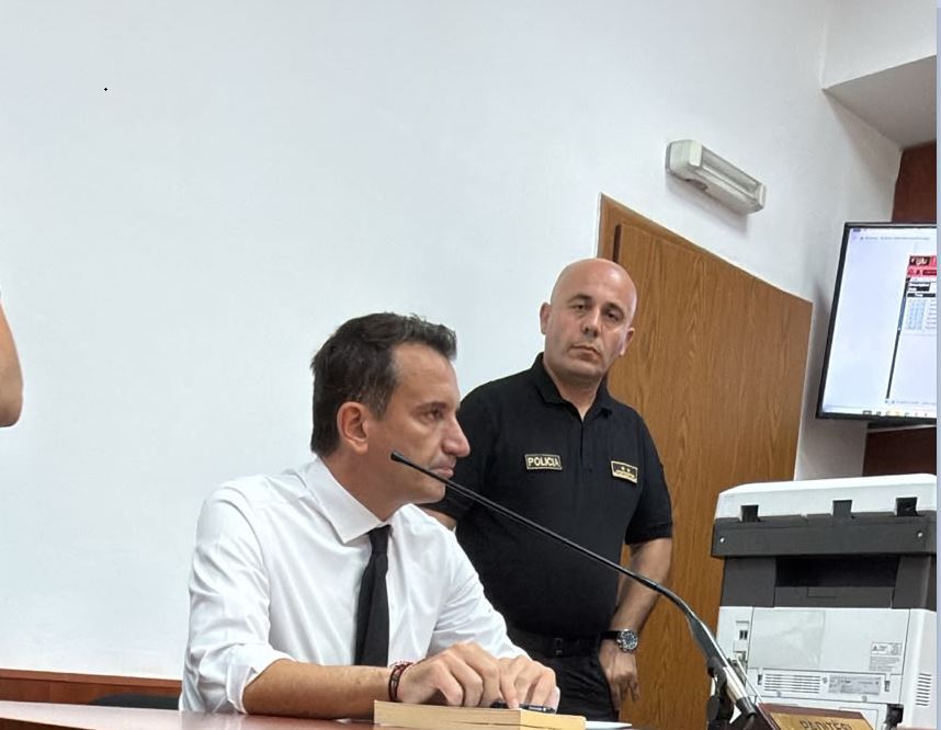 Shtyhet gjyqi Veliaj-Dado në Administrativen e Tiranës
