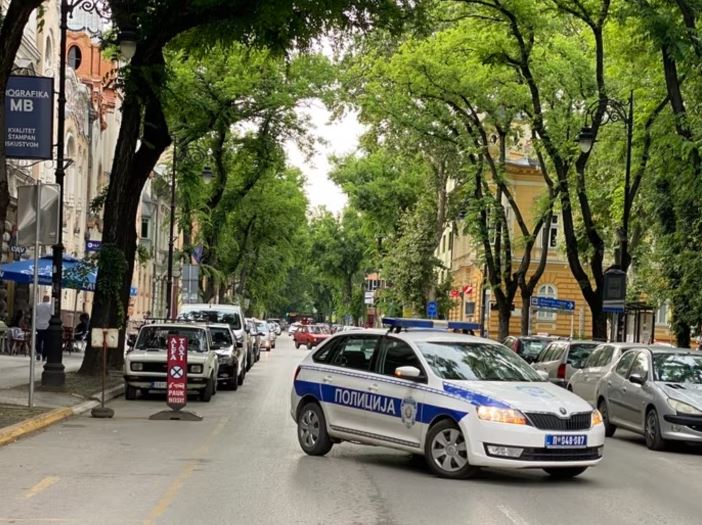 Gjermania parandalon sulmin me eksploziv, dy të arrestuar