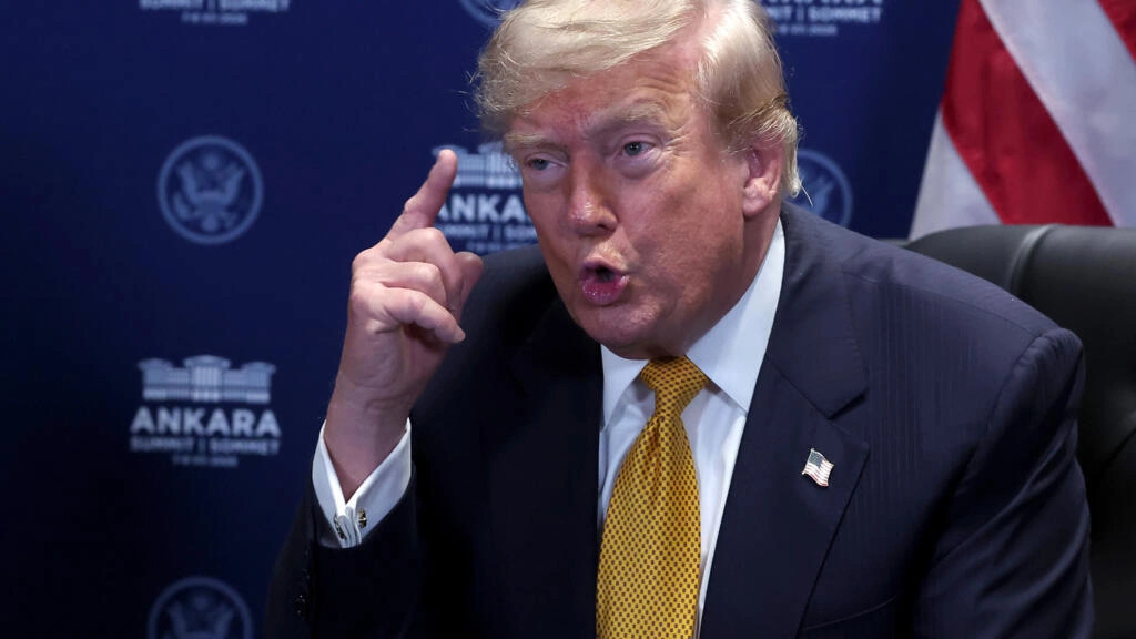 Trump: SHBA do të godasë fort Iranin sonte
