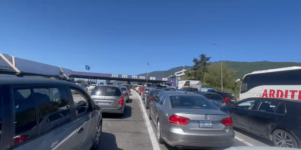 Mbi 11 mijë kosovarë hyjnë në Shqipëri brenda katër orësh
