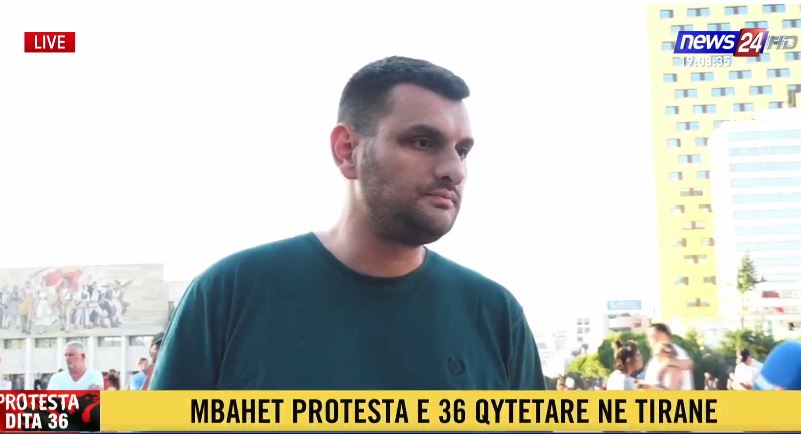 Protestuesi i liruar denoncon dhunën policore